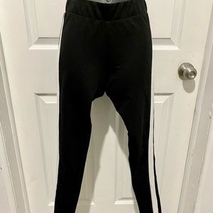 Juniors Black Leggings